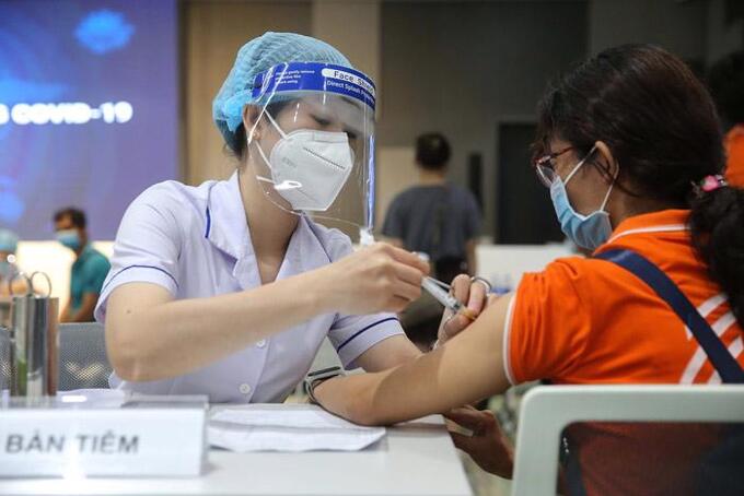 Yêu cầu làm rõ trách nhiệm việc chậm mua vaccine cho trẻ từ 5 - 12 tuổi