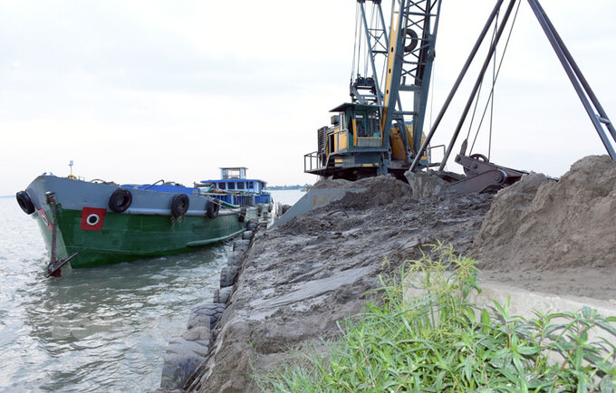 Quảng Ninh: Khai thác cát trái phép, Công ty Đức Cường bị phạt 140 triệu đồng
