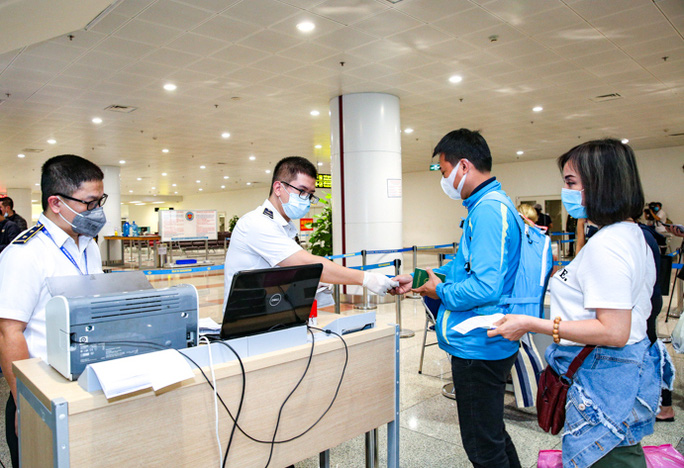 Bộ Y tế: Hướng dẫn mới nhất phòng chống dịch Covid-19 đối với người nhập cảnh