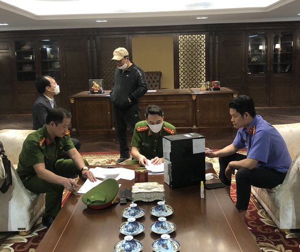 Vụ thao túng thị trường chứng khoán: Bắt giữ em gái Trịnh Văn Quyết