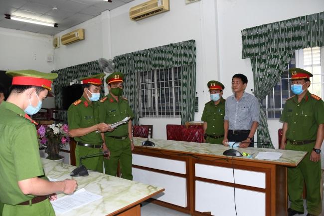 Bắt Phó giám đốc Sở Y tế và nguyên Giám đốc CDC Trà Vinh liên quan đến vụ Việt Á