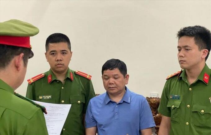 Bắt Trưởng khoa Dược Bệnh viện Sơn La do nhận hối lộ của Việt Á