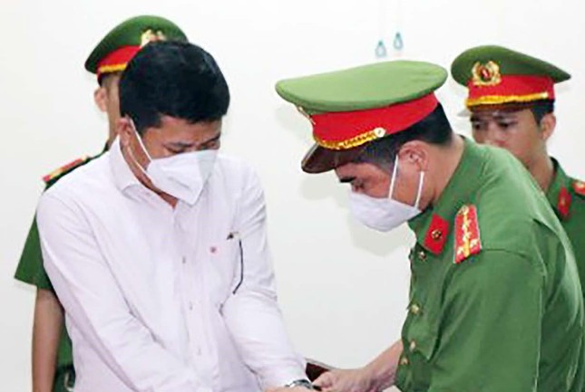 Bắt nguyên Giám đốc CDC Bình Phước liên quan đến Việt Á