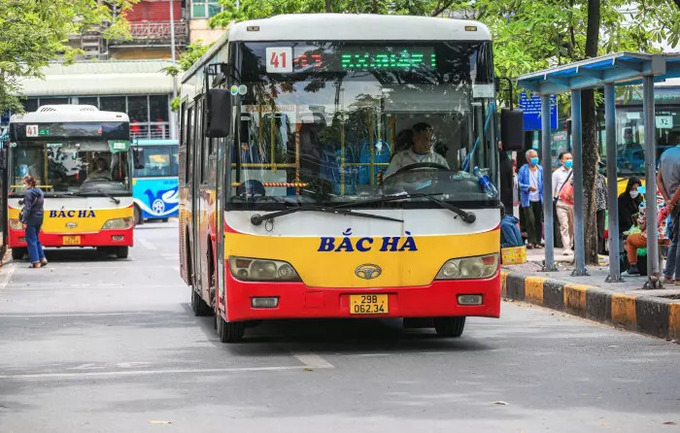 Hà Nội đưa ra 2 phương án xử lý vụ Công ty Bắc Hà xin dừng hoạt động loạt tuyến buýt