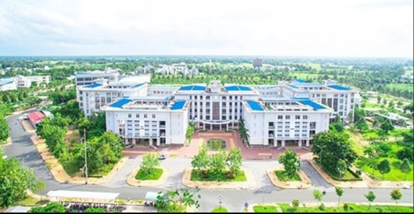 Nhiều khoản thu chi không đúng quy định