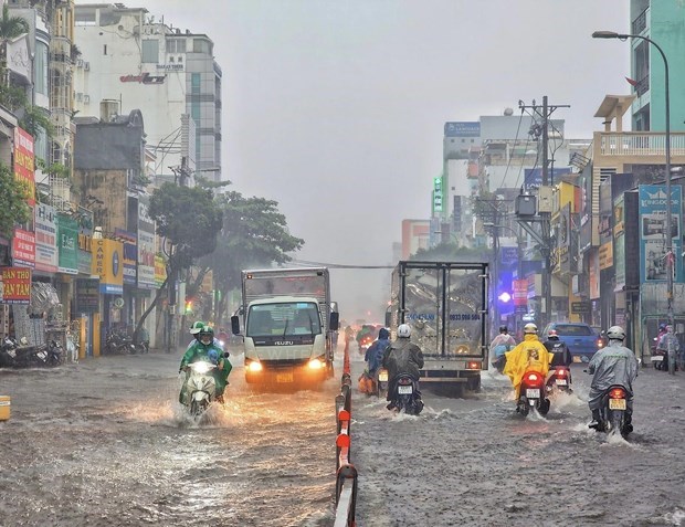 Bắc Bộ ngày nắng đêm mưa, Nam Bộ có mưa to