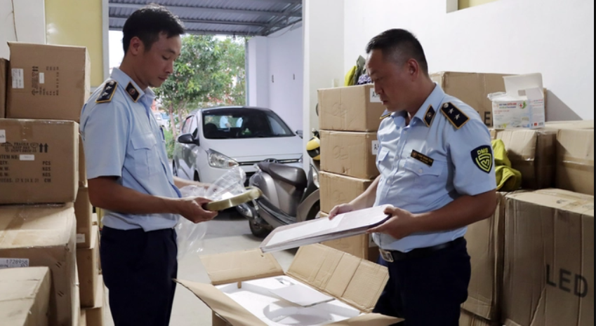 Hưng Yên: Phát hiện 10 tấn phụ tùng ôtô đã qua sử dụng, không rõ nguồn gốc