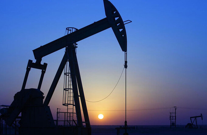 Giá dầu dự báo tăng nhẹ trong năm 2023