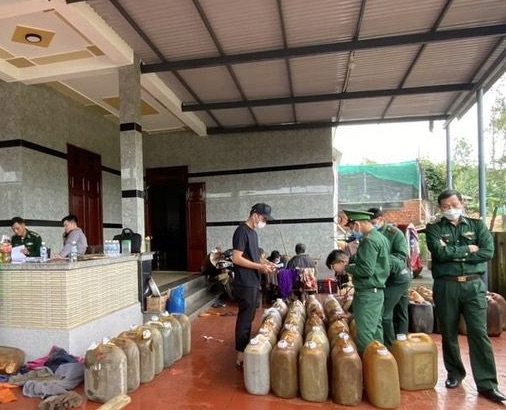 Quảng Ngãi: Bắt giữ hàng nghìn lít dầu DO không có hóa đơn