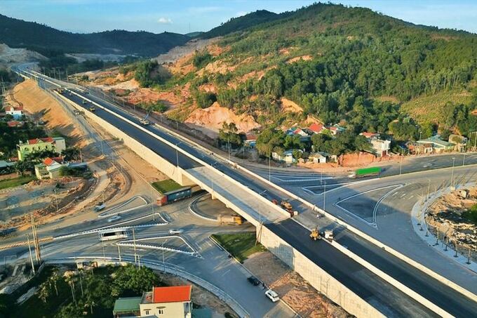 Bổ sung hơn 31 nghìn tỷ đồng để Bộ Giao thông Vận tải bố trí vốn cho 5 dự án cao tốc
