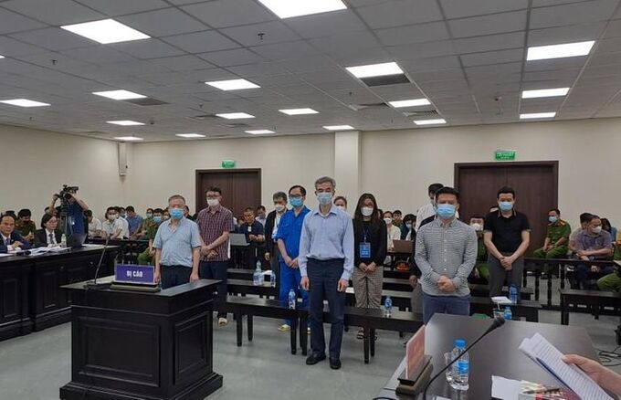 Cựu Giám đốc Bệnh viện Tim Hà Nội Nguyễn Quang Tuấn bị phạt 3 năm tù